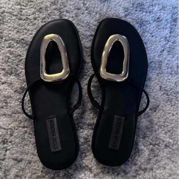 Steve Madden Knola Leather Sandals
With Gold Size: 9 - Picture 1 of 6